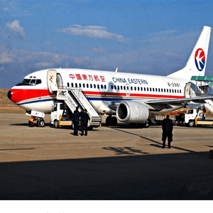 锡林浩特航空运输航空快运业稳步发展的原因是什么？